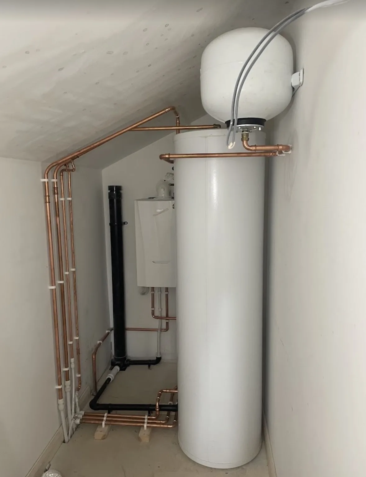 Heating appliance and copper pipework